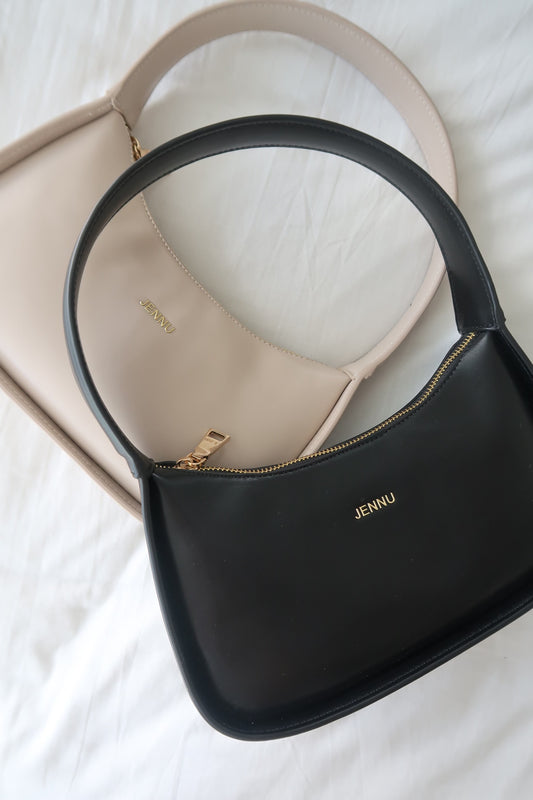 The Simple Shoulder Bag in Black