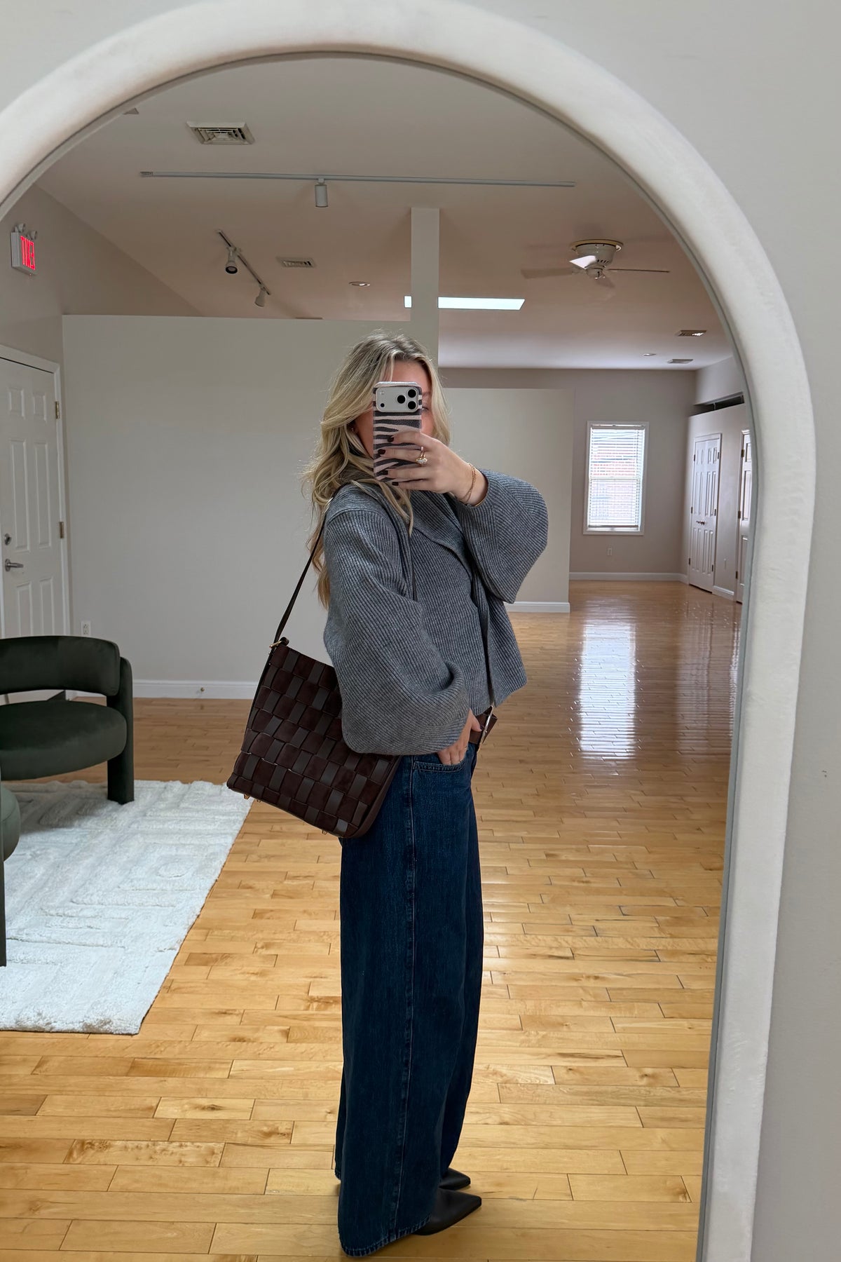 Willa Woven Bucket Bag - Brown