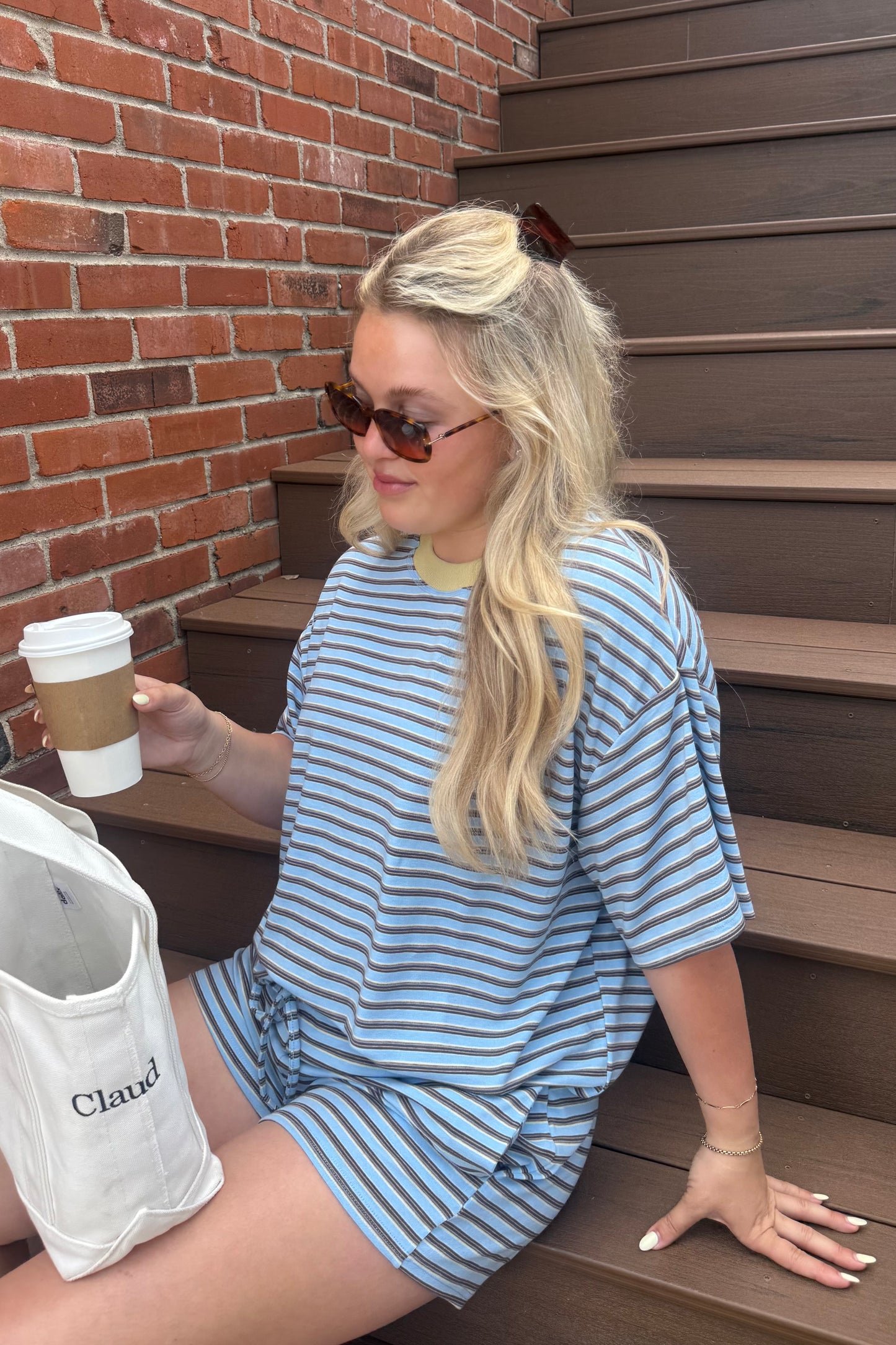 Getaway Stripe Short - Sky Blue