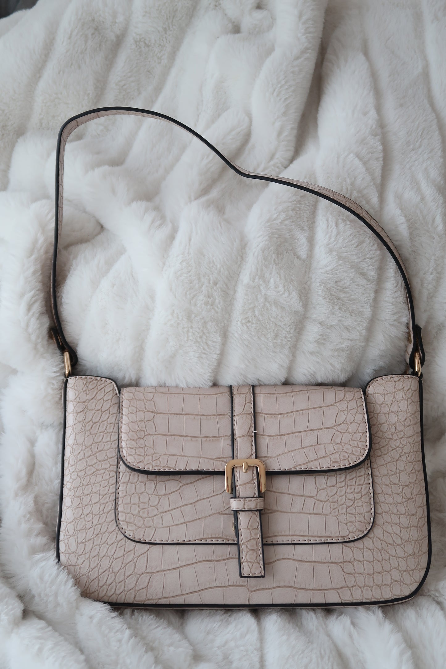 The Everyday Shoulder Bag in Beige