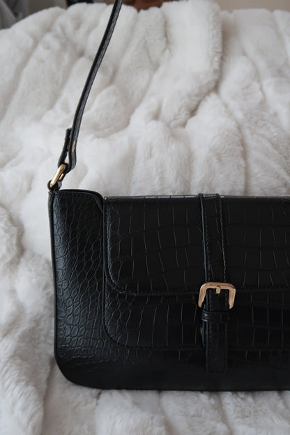 The Everyday Shoulder Bag in Black