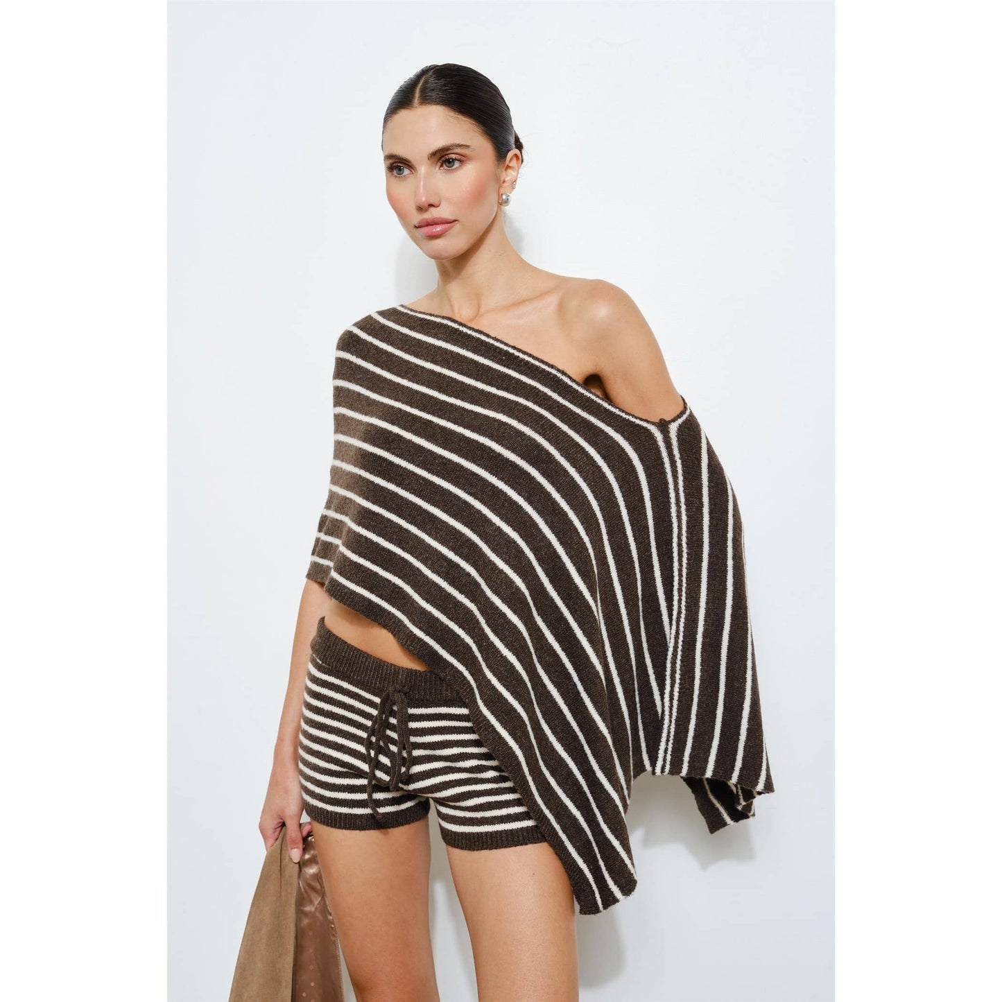 Sol Poncho Set In Brown